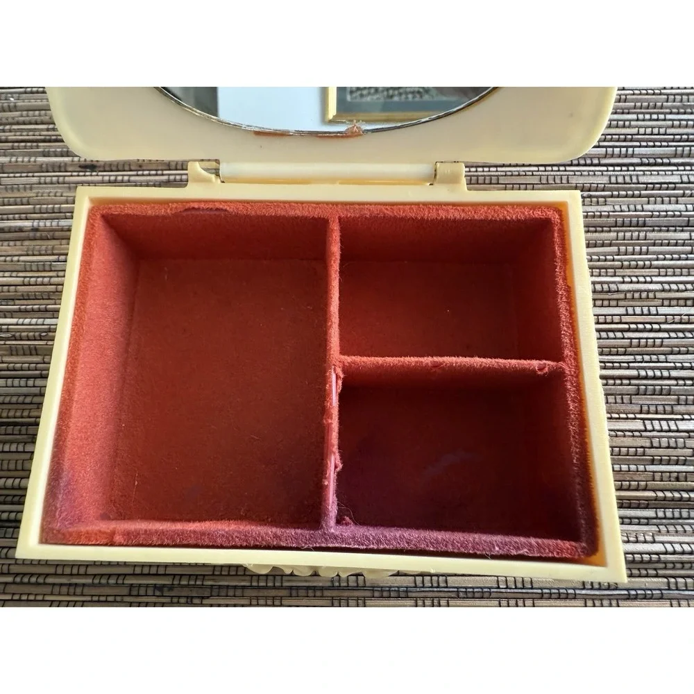 Vintage Celluloid Plastic Jewelry Trinket Box Beige Victorian Style MCM 4.5